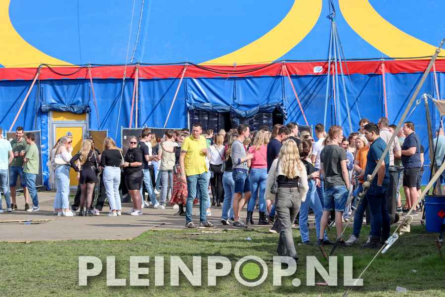 Publiek    Bezoekers (60)